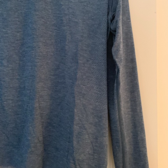 Lululemon long sleeve shirt - Picture 3 of 4